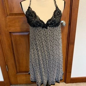 Black and white flower nightie.  Cotton with lace trim.  Very soft.